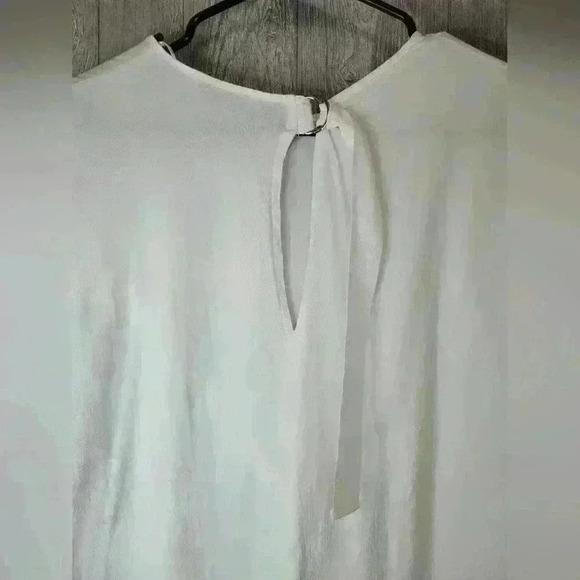 ZARA white blouse with pearl embellishments. Size medium 100% cotton. - Picture 6 of 6